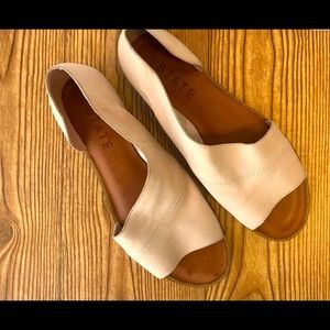 1. State Celvin Women’s Pink Leather Loafer Flats Sandals Casual Open Toe Sz 8